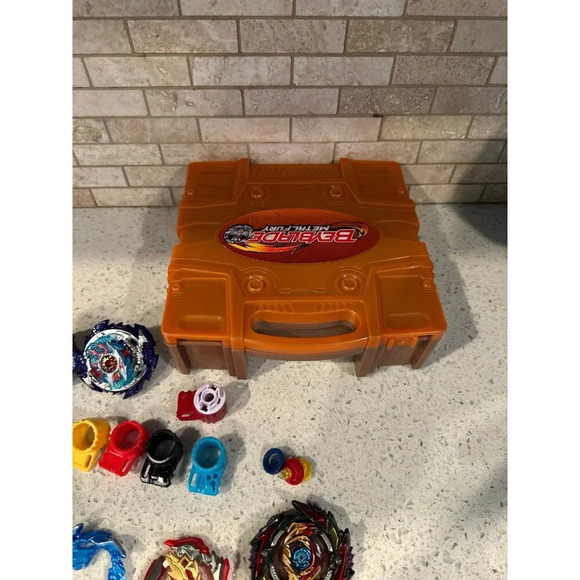 Beyblade bundle (g7) - Picture 4 of 4